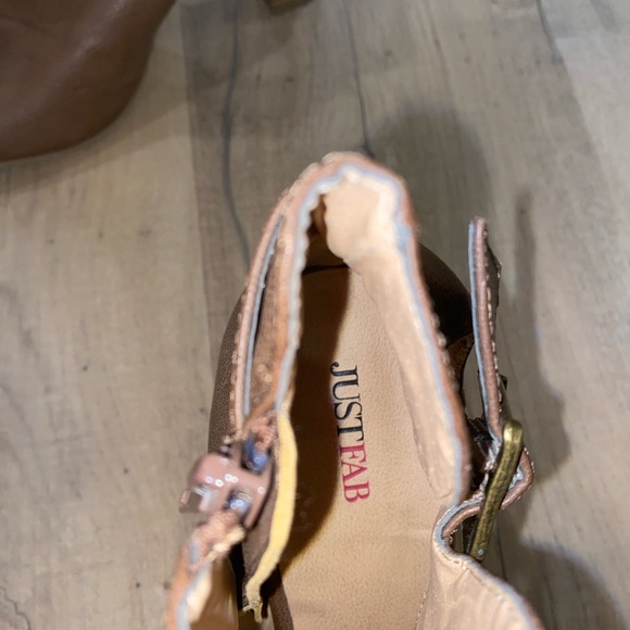 SET OF 2: Shoe Dazzle Sandals - Picture 2 of 5